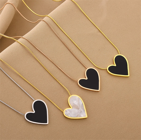 Isla Modern Hearted Necklace